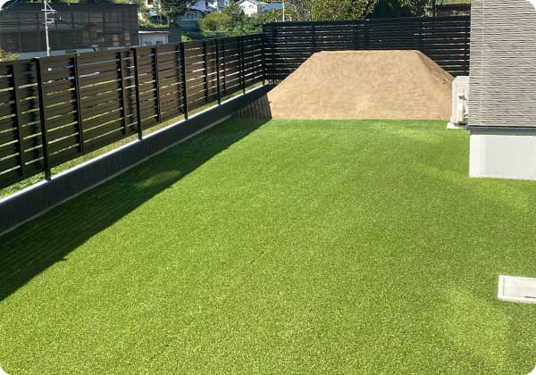 庭（芝生・植栽）